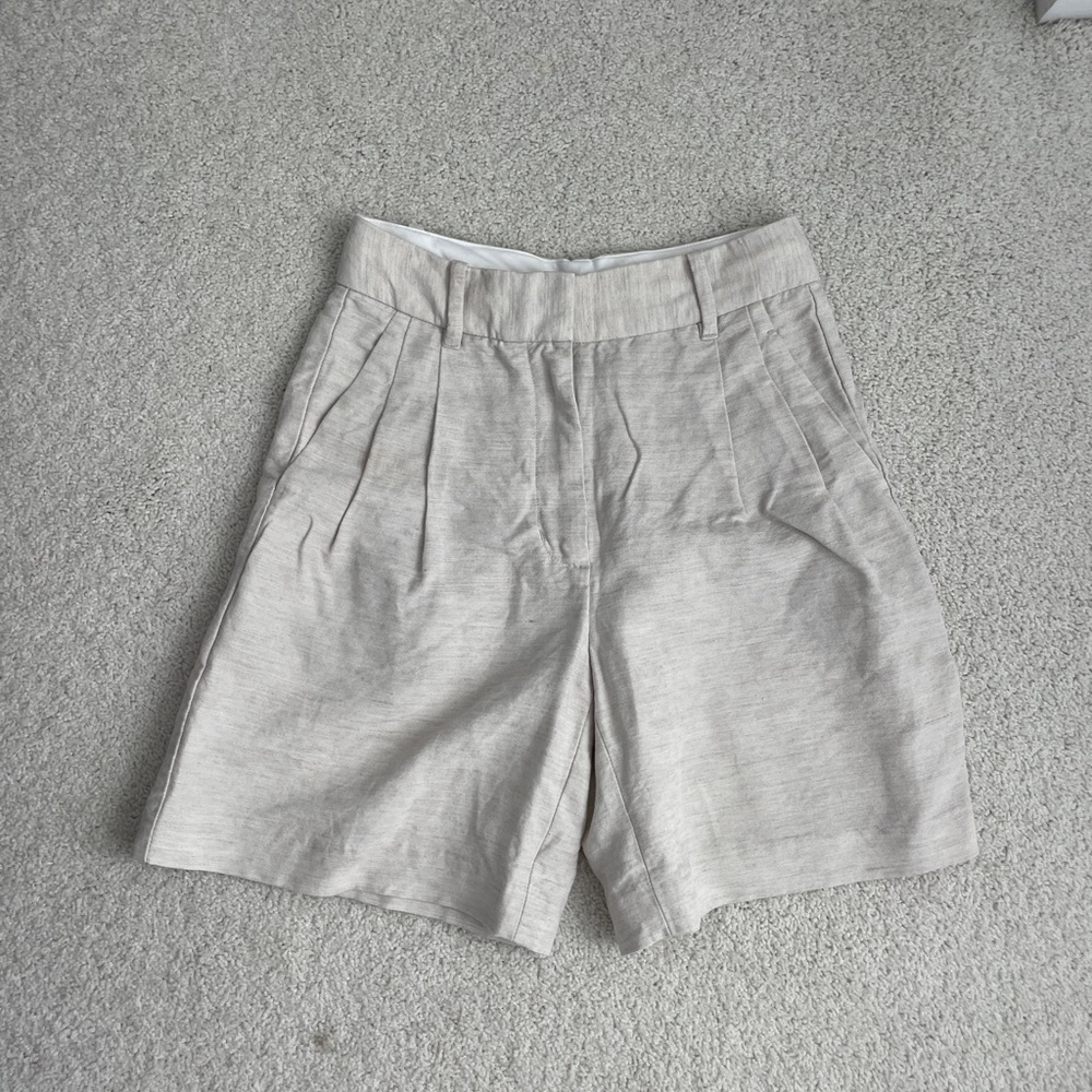 Aritzia Effortless Shorts size 0